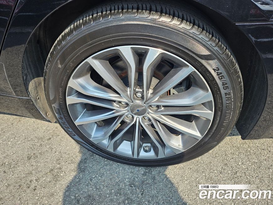 Hyundai Genesis 2014