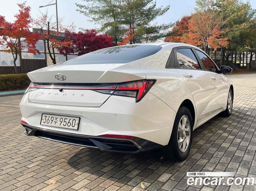 Hyundai AVANTE 2021