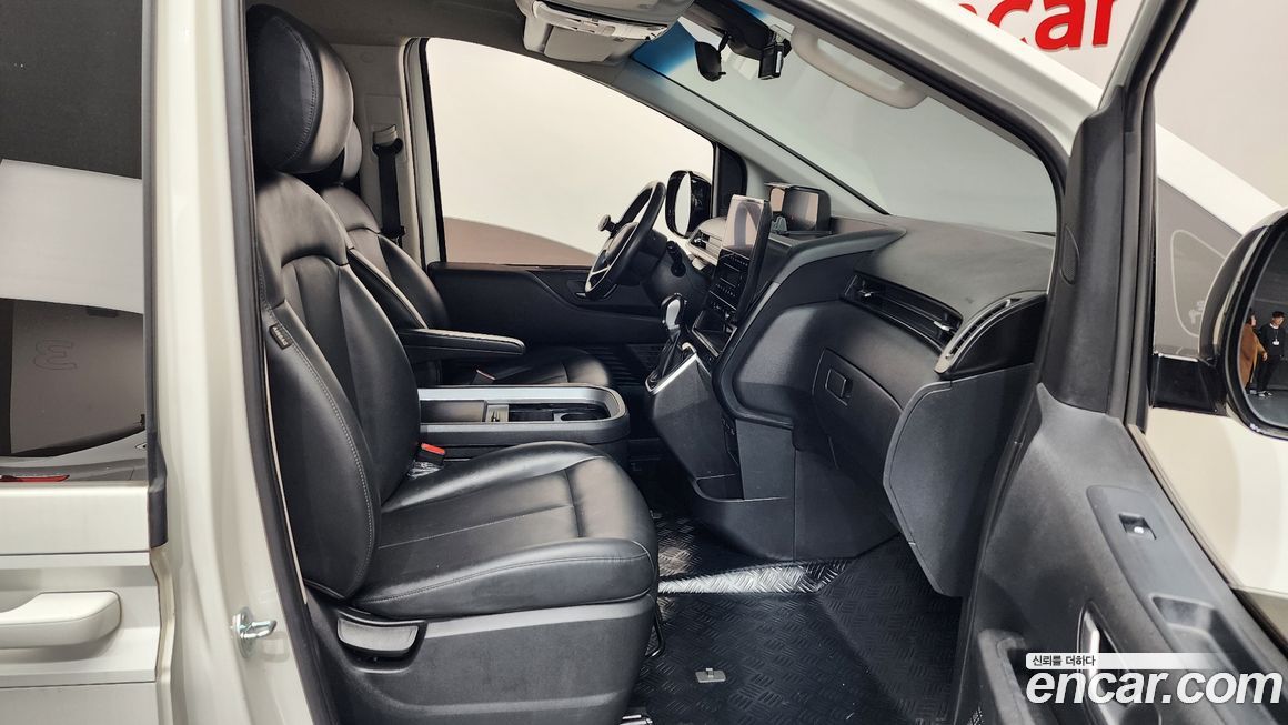 Hyundai Staria 2022