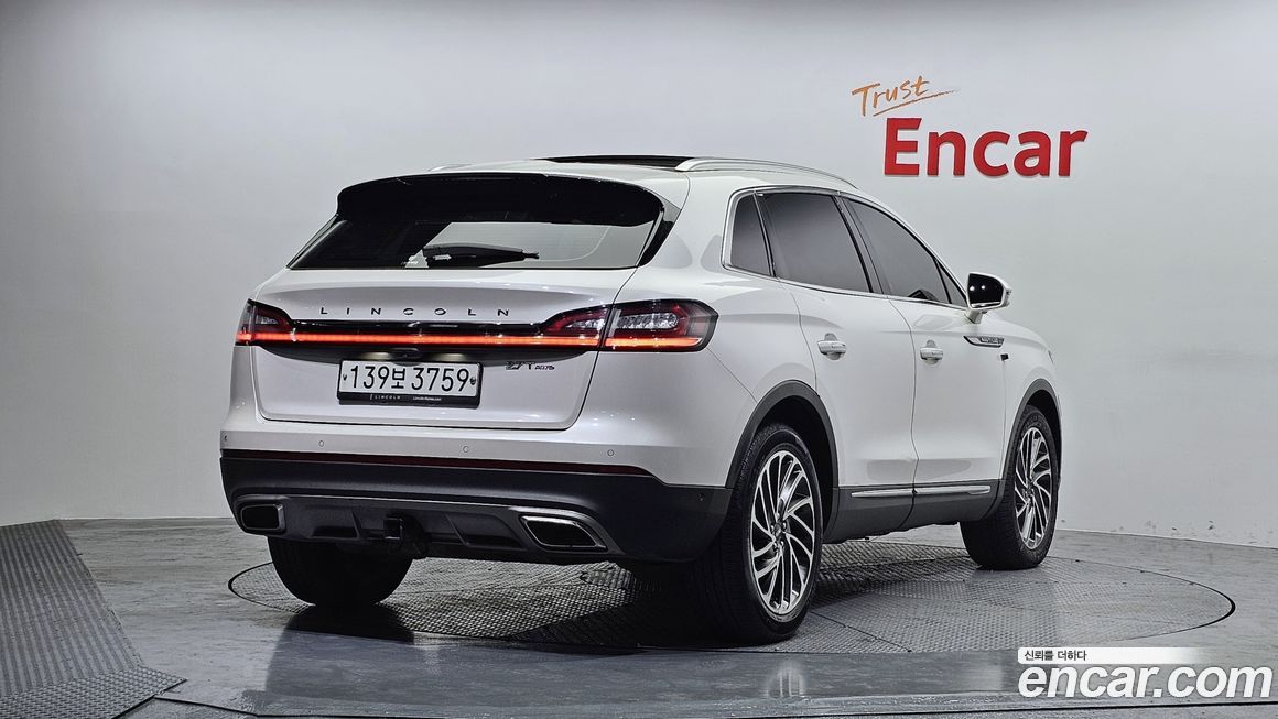 Lincoln Nautilus 2019