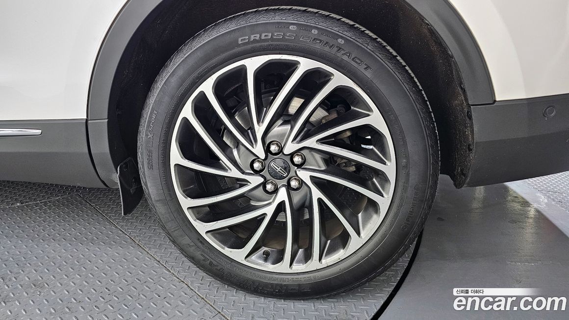 Lincoln Nautilus 2019