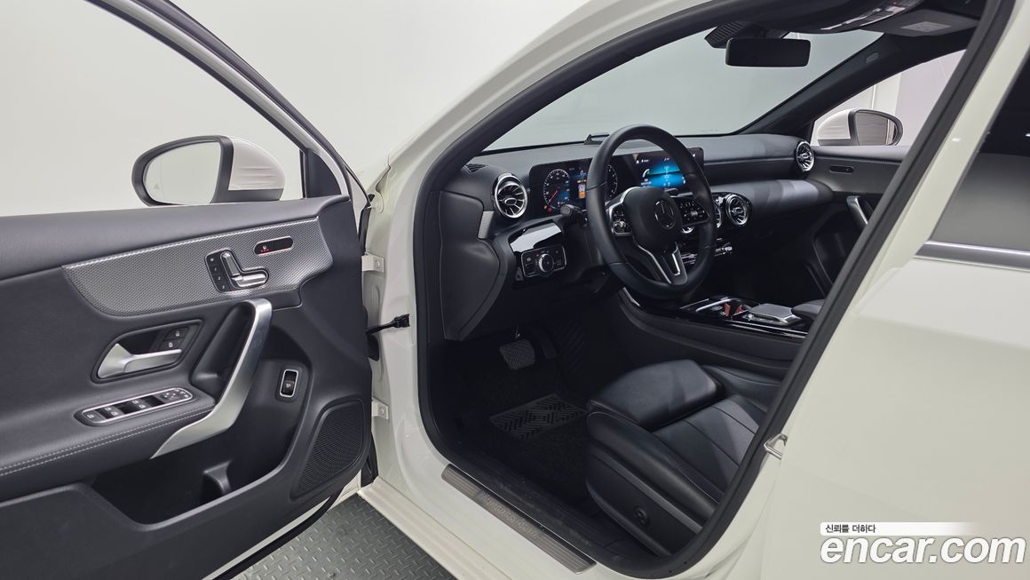 Mercedes-Benz A-Class 2021