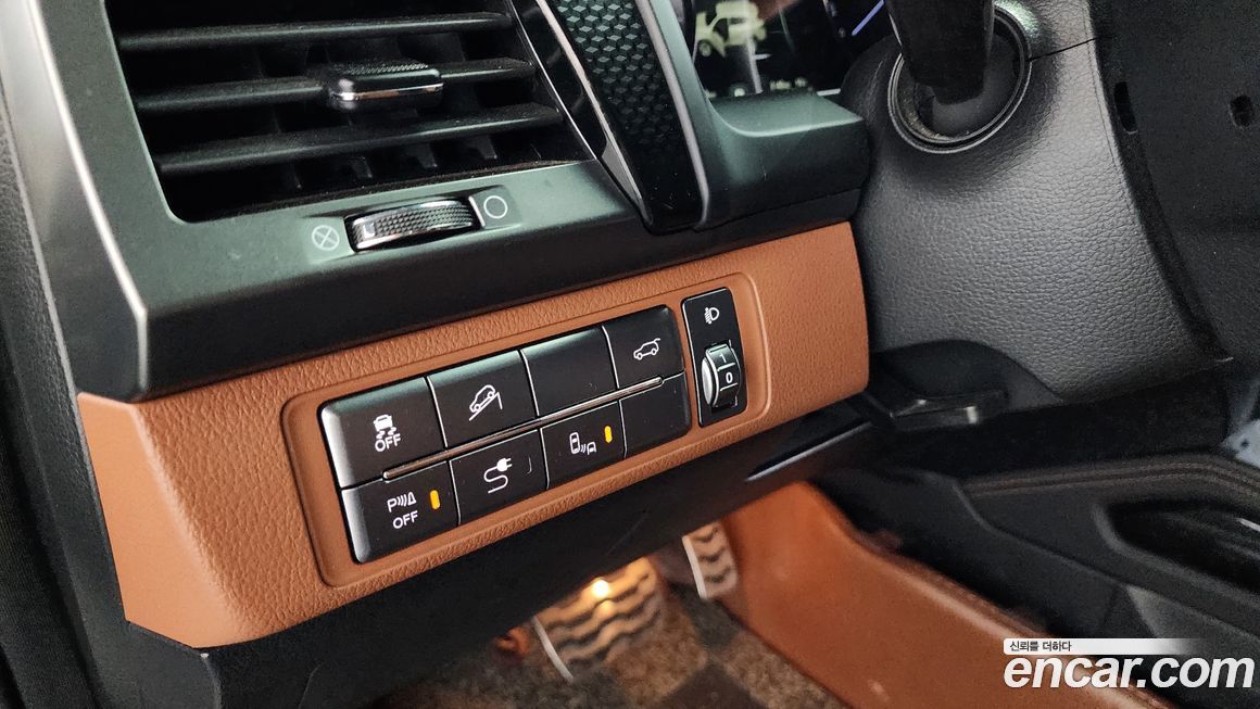 KG_Mobility_Ssangyong Rexton 2020