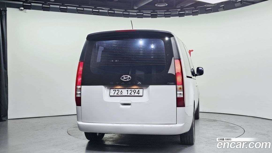 Hyundai Staria 2023