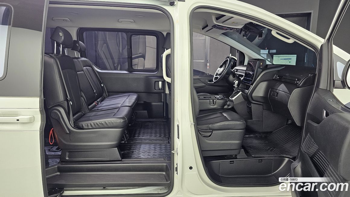 Hyundai Staria 2023