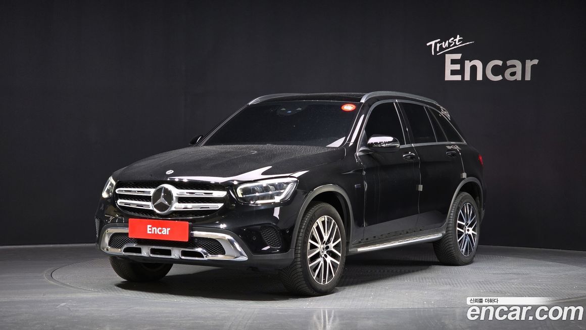Mercedes-Benz GLC-Class 2021