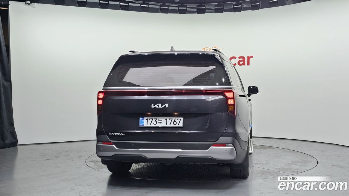 Kia Canival 2024