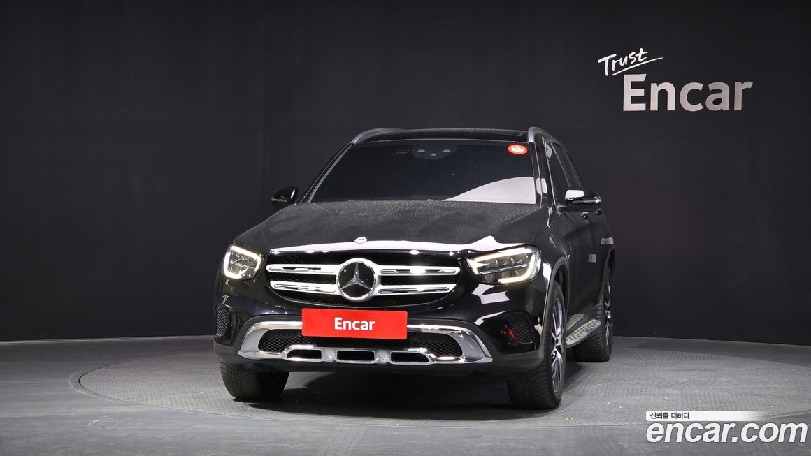 Mercedes-Benz GLC-Class 2021