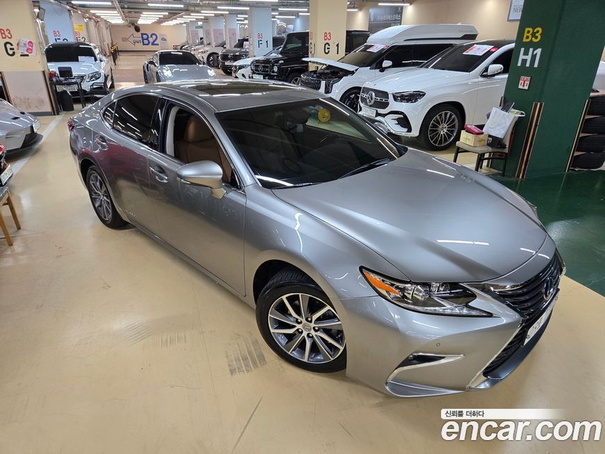 Lexus ES 2018
