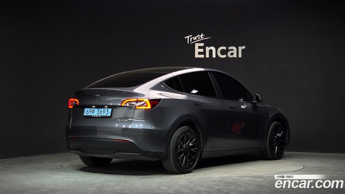Tesla Model Y 2021