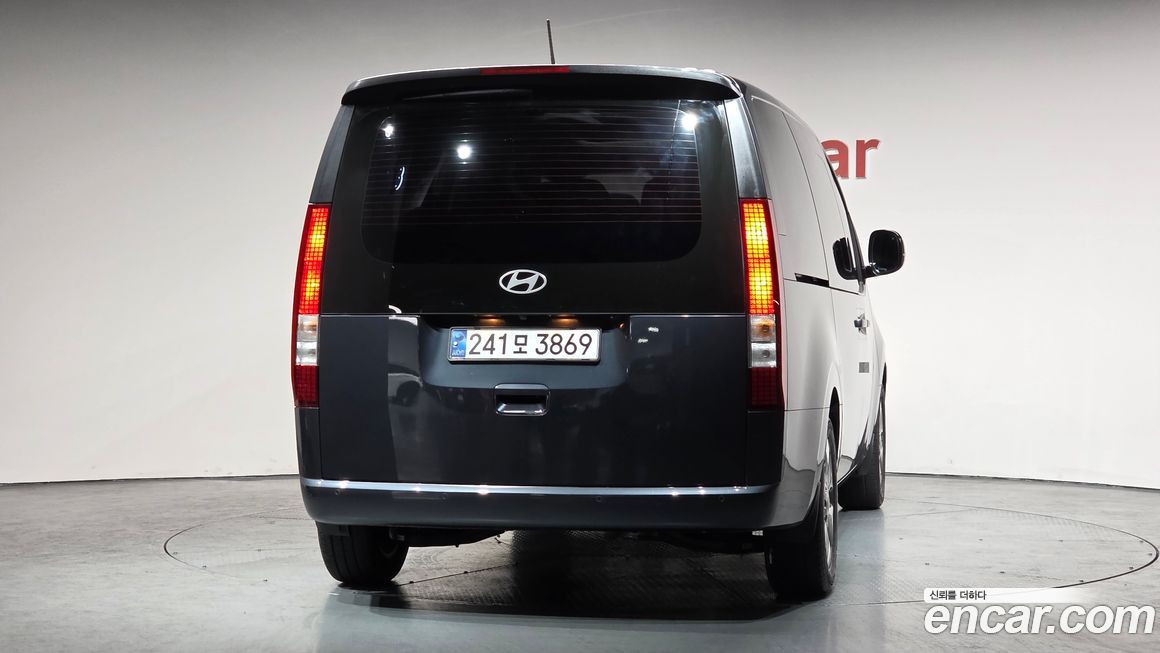 Hyundai Staria 2025