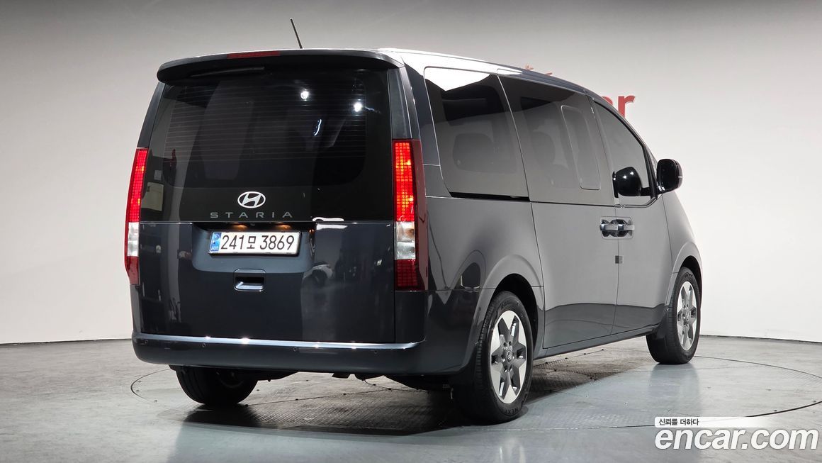 Hyundai Staria 2025