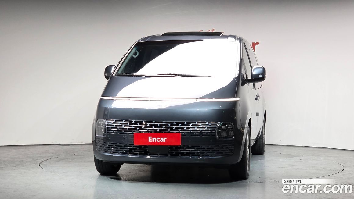 Hyundai Staria 2025
