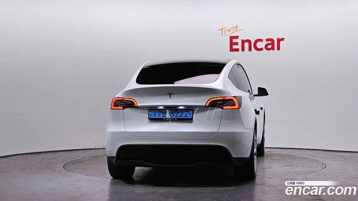 Tesla Model Y 2022