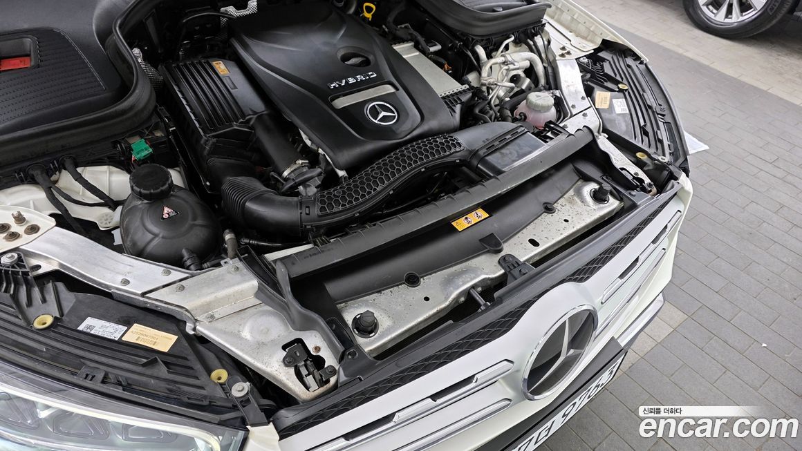 Mercedes-Benz GLC-Class 2021