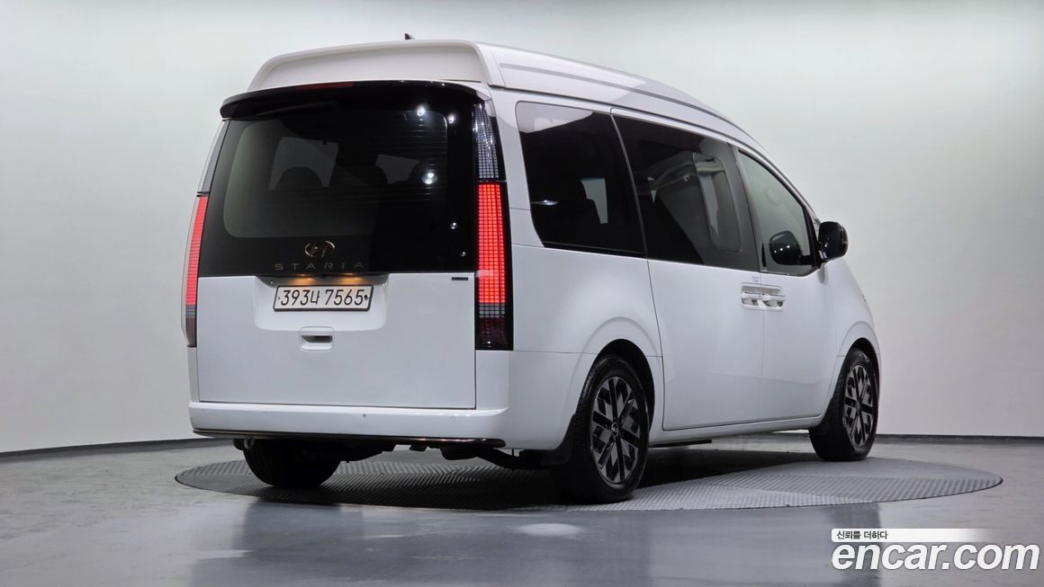 Hyundai Staria 2023