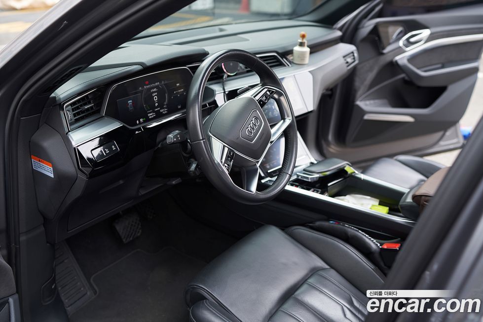 Audi e-tron 2021