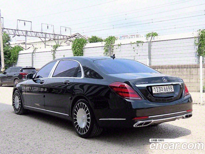 Mercedes-Benz S-Class 2020