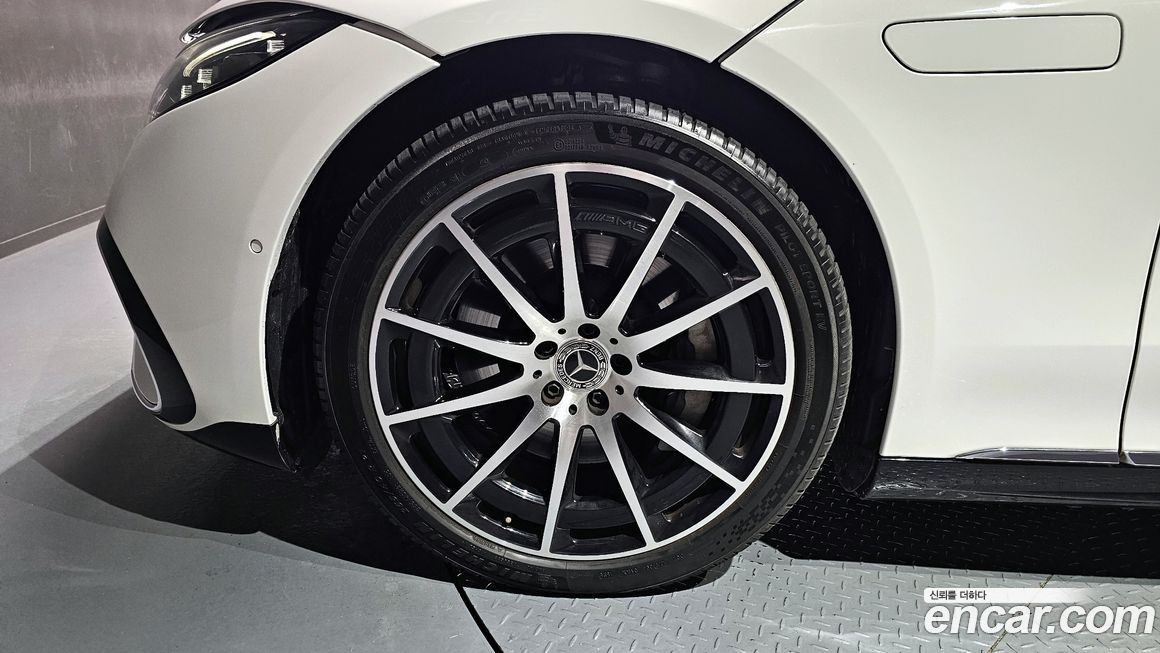 Mercedes-Benz EQS 2023