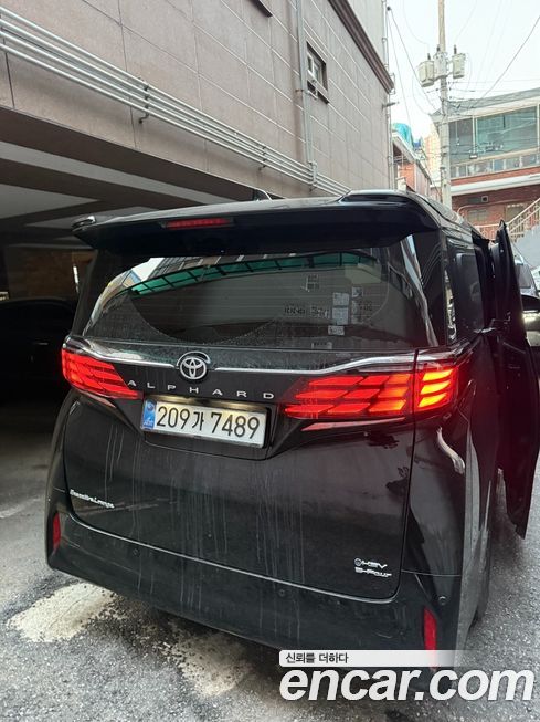 Toyota Alphard 2025