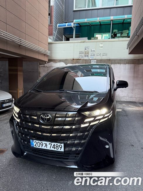 Toyota Alphard 2025