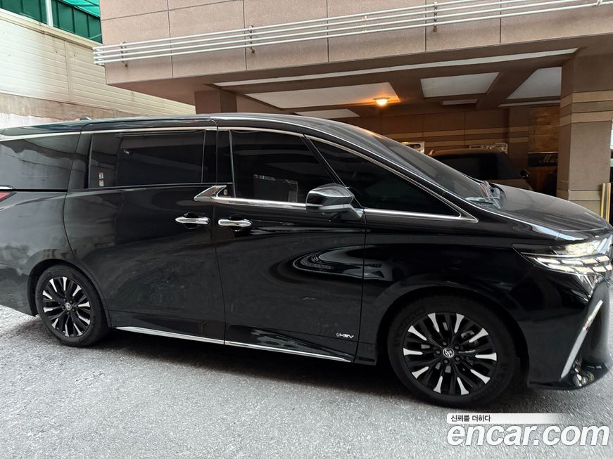 Toyota Alphard 2025
