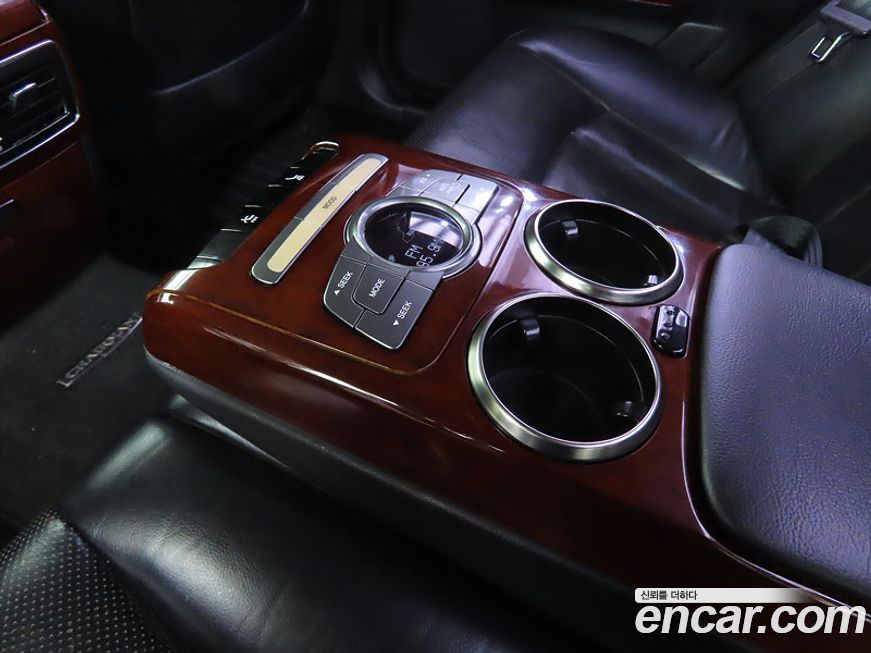 KG_Mobility_Ssangyong Chairman 2010