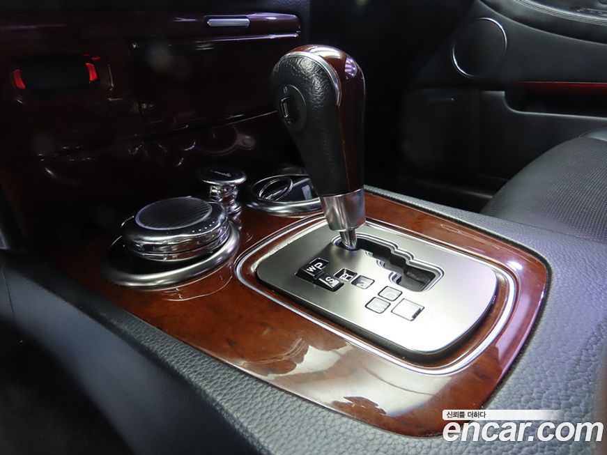 KG_Mobility_Ssangyong Chairman 2010