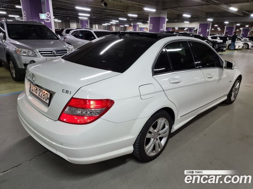 Mercedes-Benz C-Class 2010