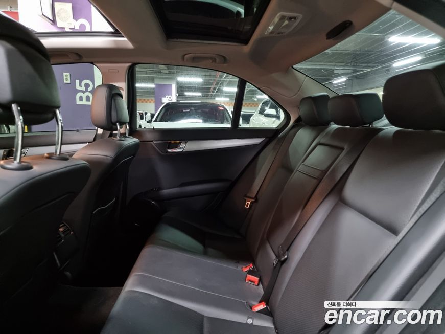 Mercedes-Benz C-Class 2010