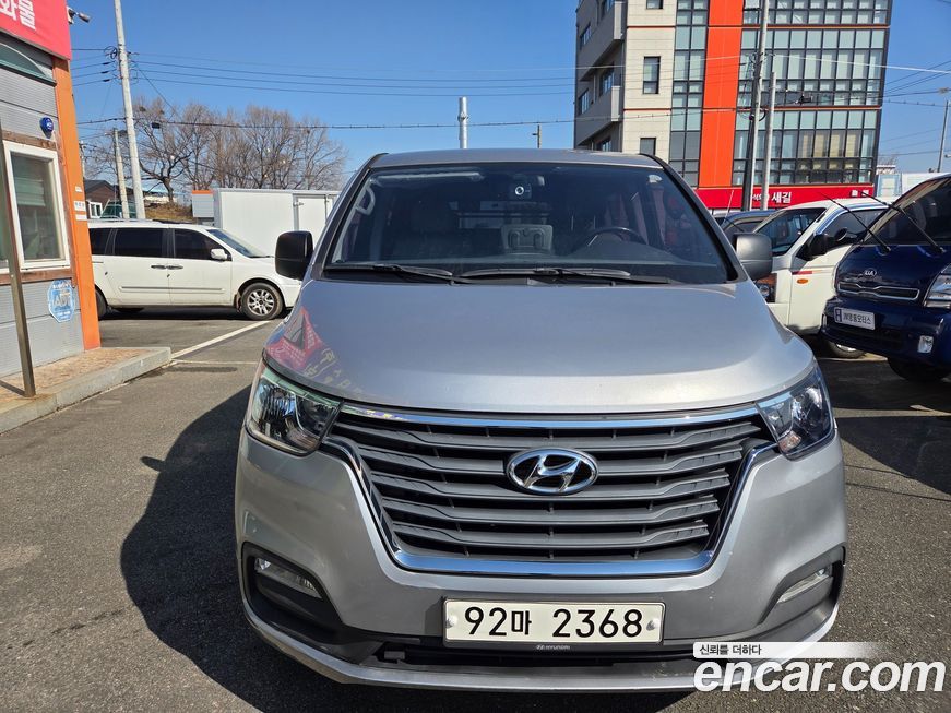 Hyundai Starex 2019