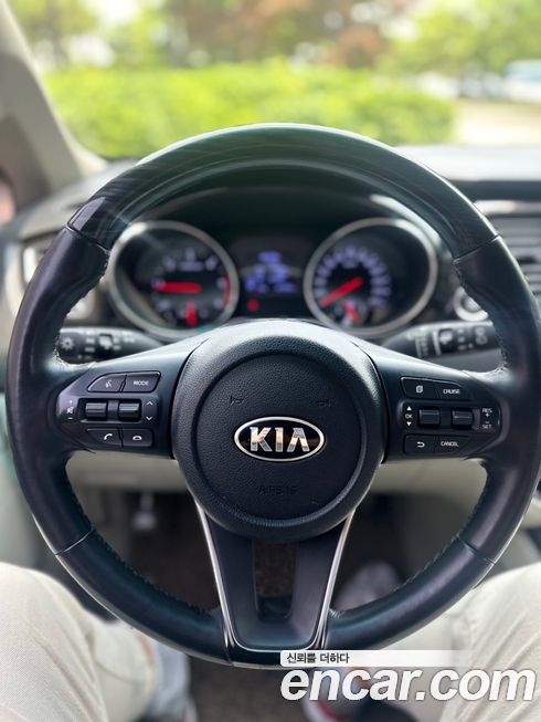 Kia Canival 2019