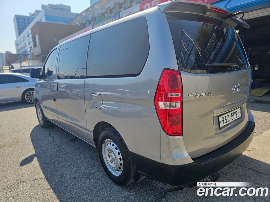 Hyundai Starex 2019