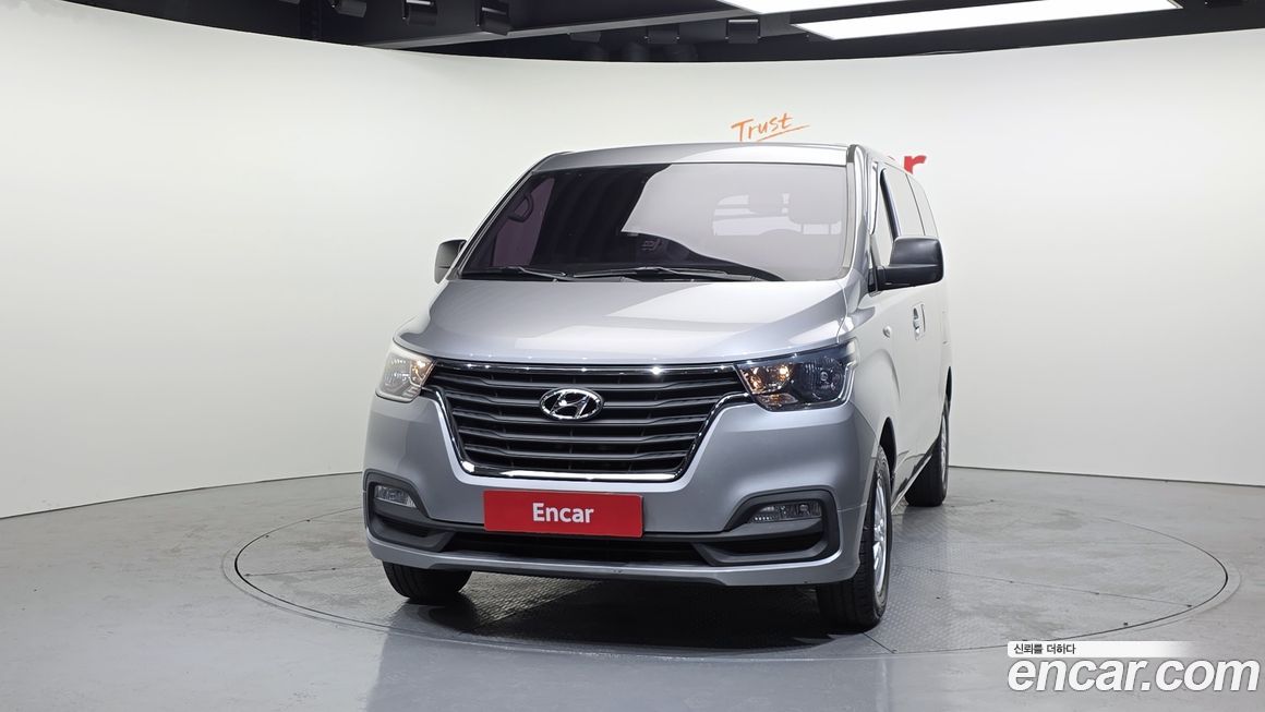 Hyundai Starex 2019