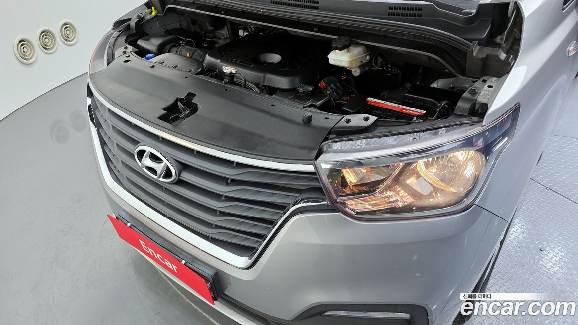Hyundai Starex 2019