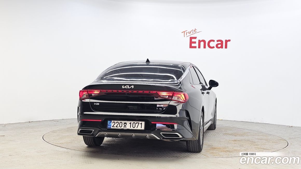 Kia K5 2023