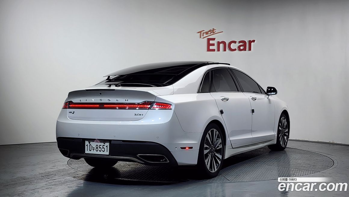 Lincoln MKZ 2020