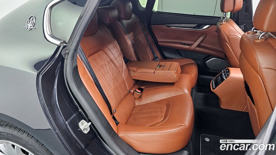 Maserati Quattroporte 2014