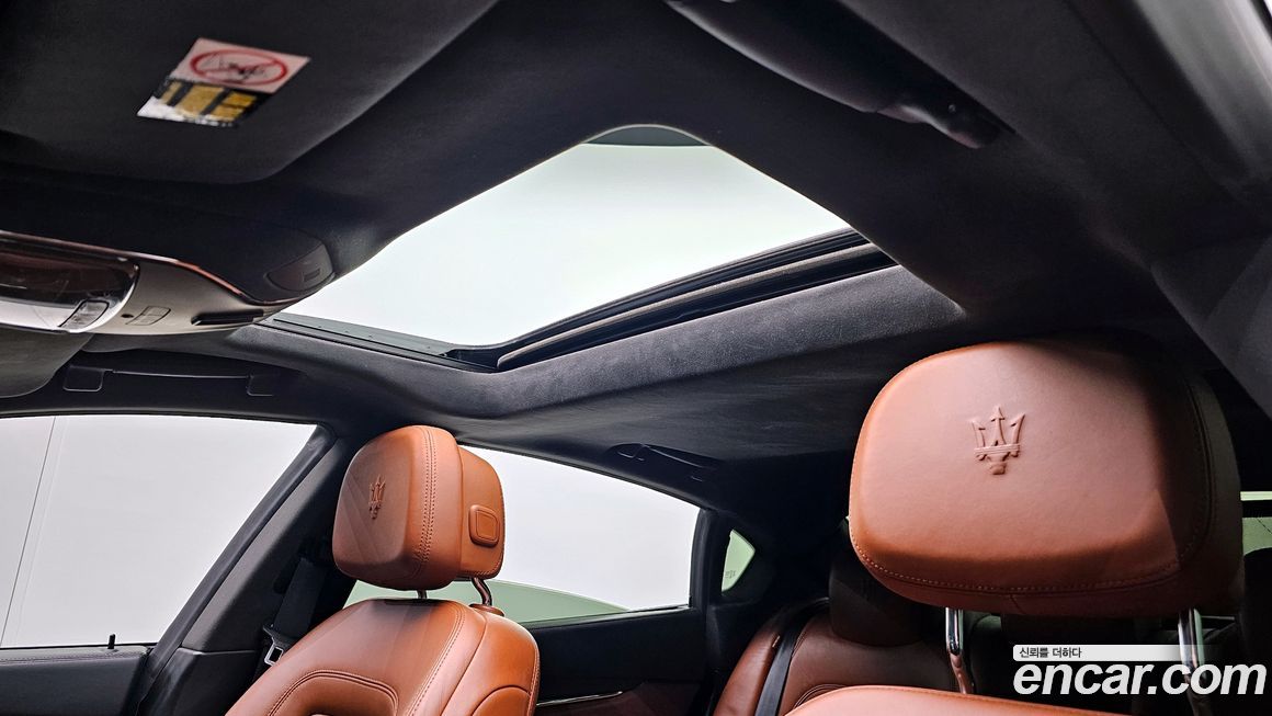 Maserati Quattroporte 2014