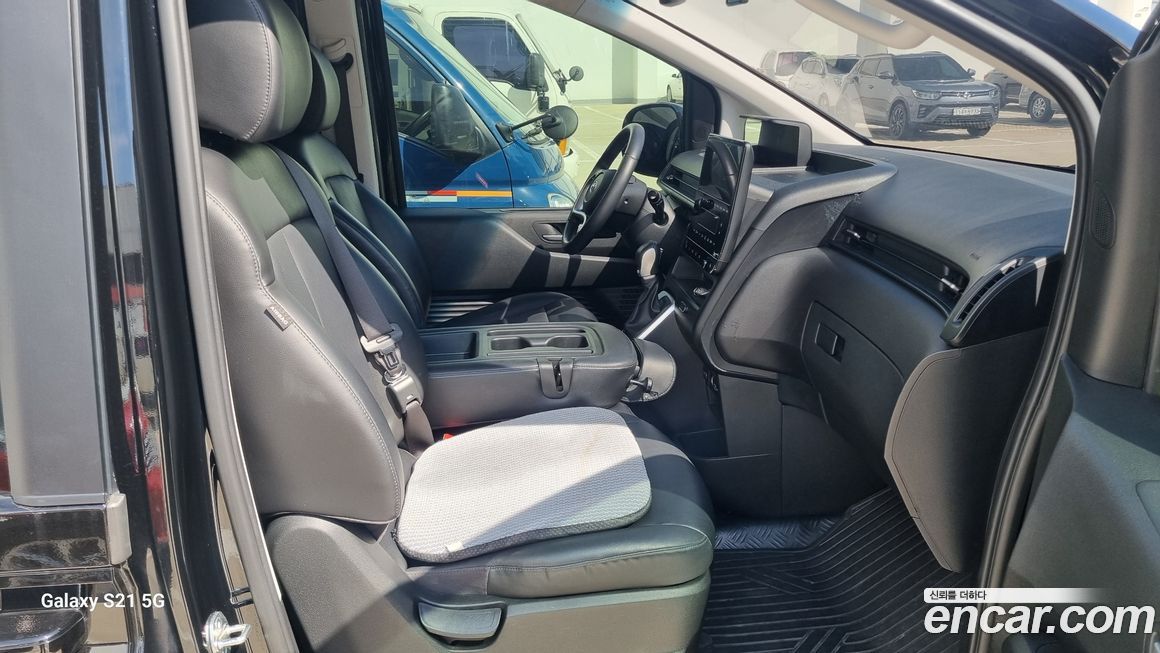Hyundai Staria 2023