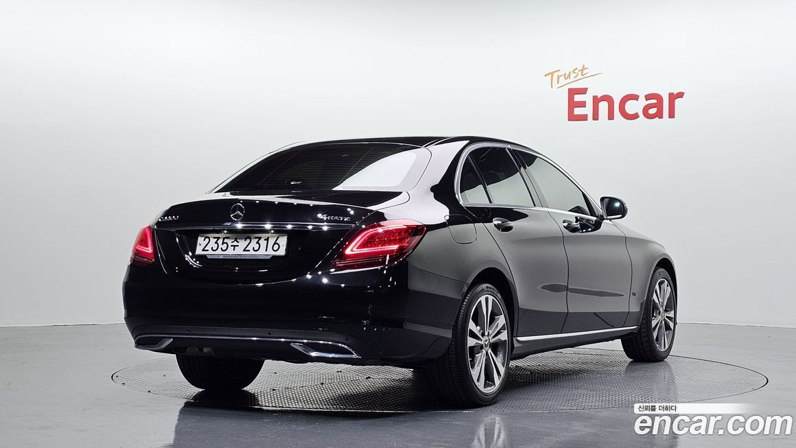 Mercedes-Benz C-Class 2020