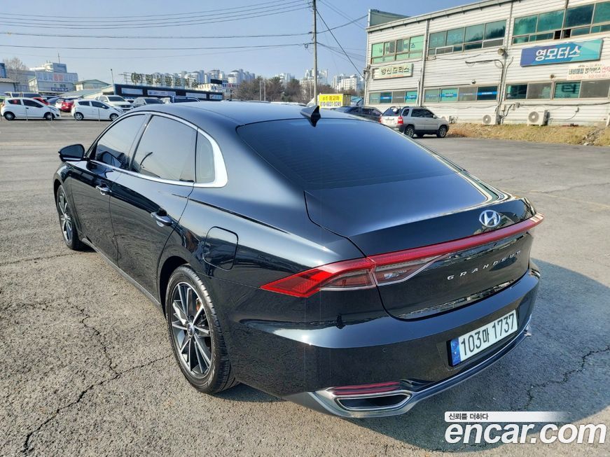 Hyundai Grandeur 2022