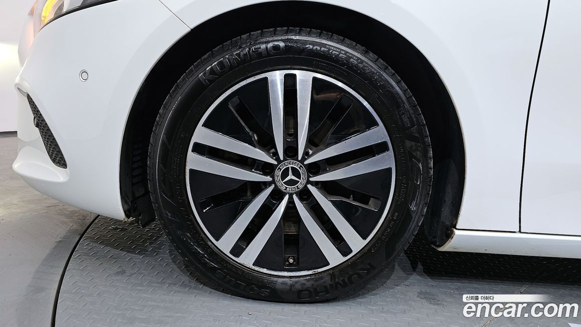 Mercedes-Benz A-Class 2023