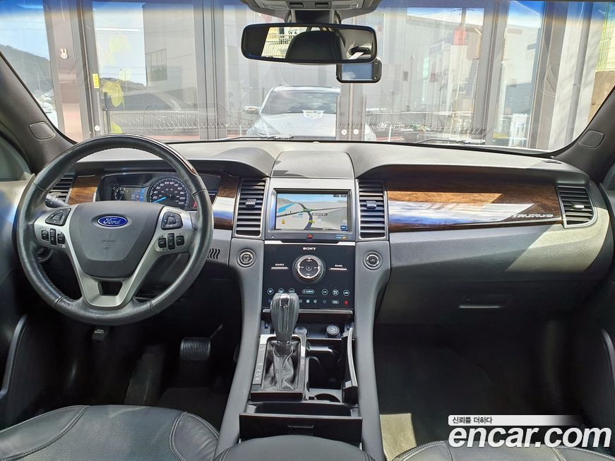 Ford Taurus 2014