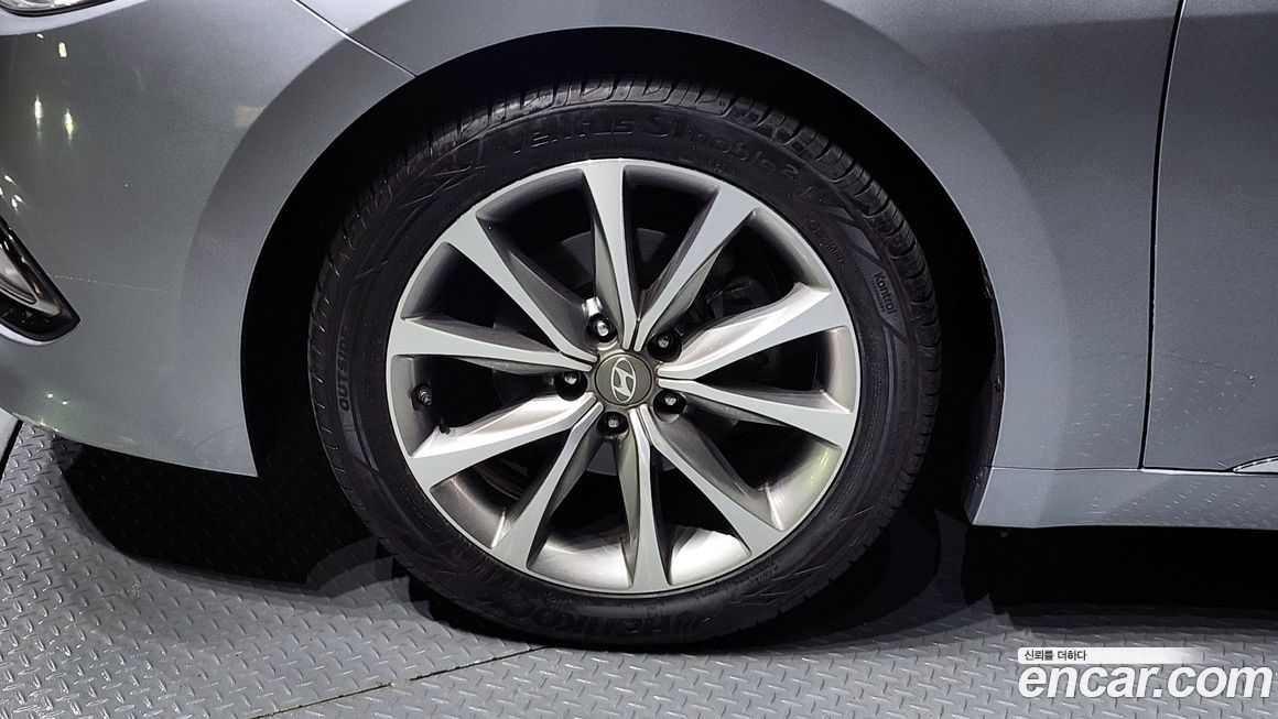 Hyundai Grandeur 2016