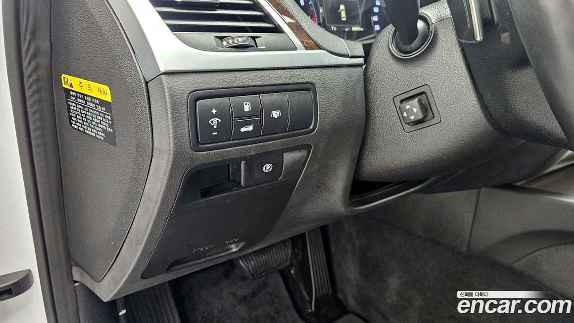 Hyundai Genesis 2015