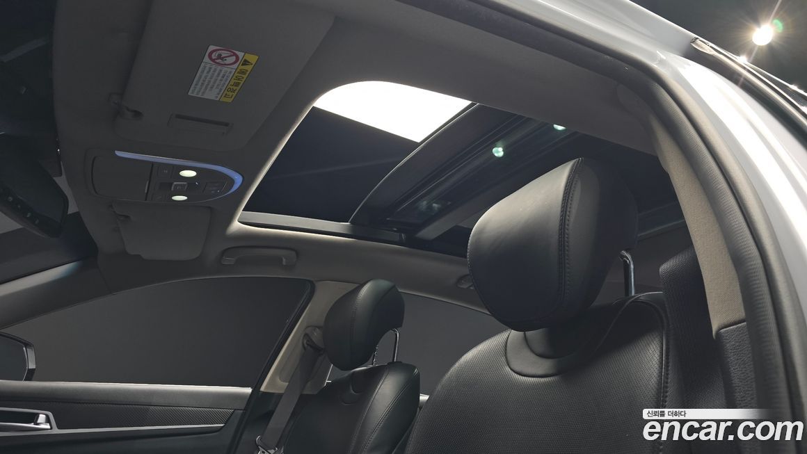 Hyundai Genesis 2015