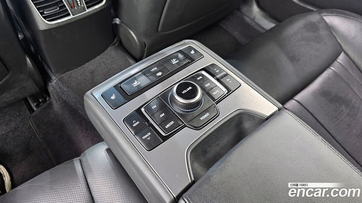 Hyundai Genesis 2015