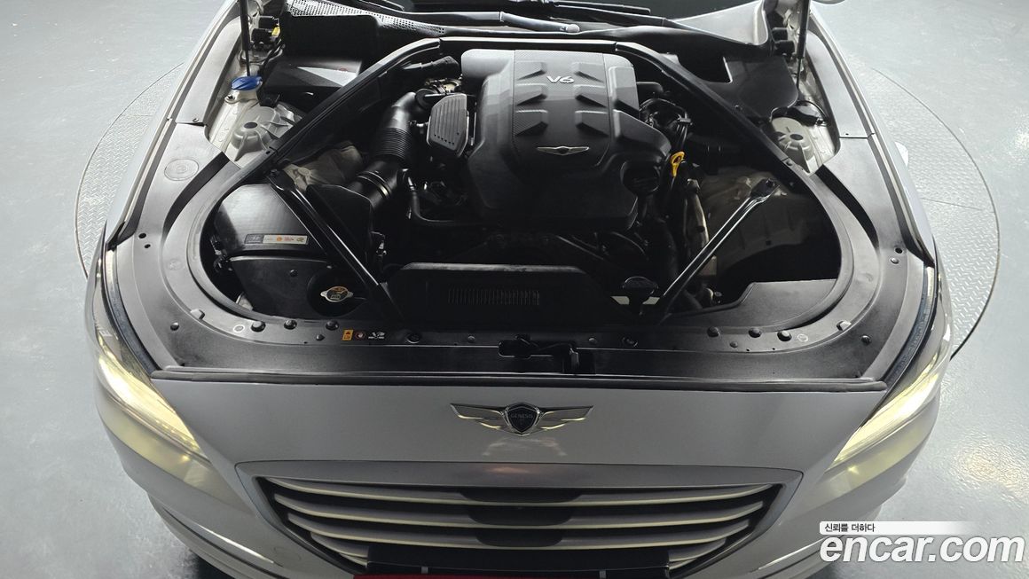 Hyundai Genesis 2015