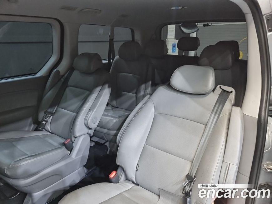 Hyundai Starex 2019